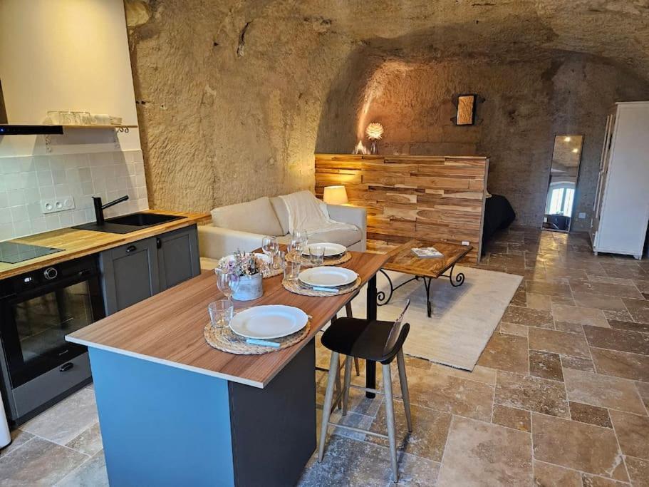 Charmante Maison Troglodyte Loire Valley Rochecorbon Buitenkant foto